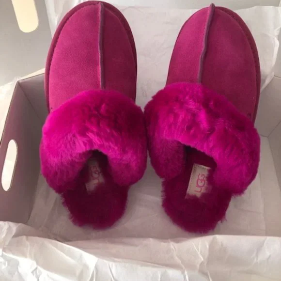 UGG Scuffette II genuine shearling suede Slipper. Waterproof. NWT. Size: 7, 8 - Picture 5 of 12